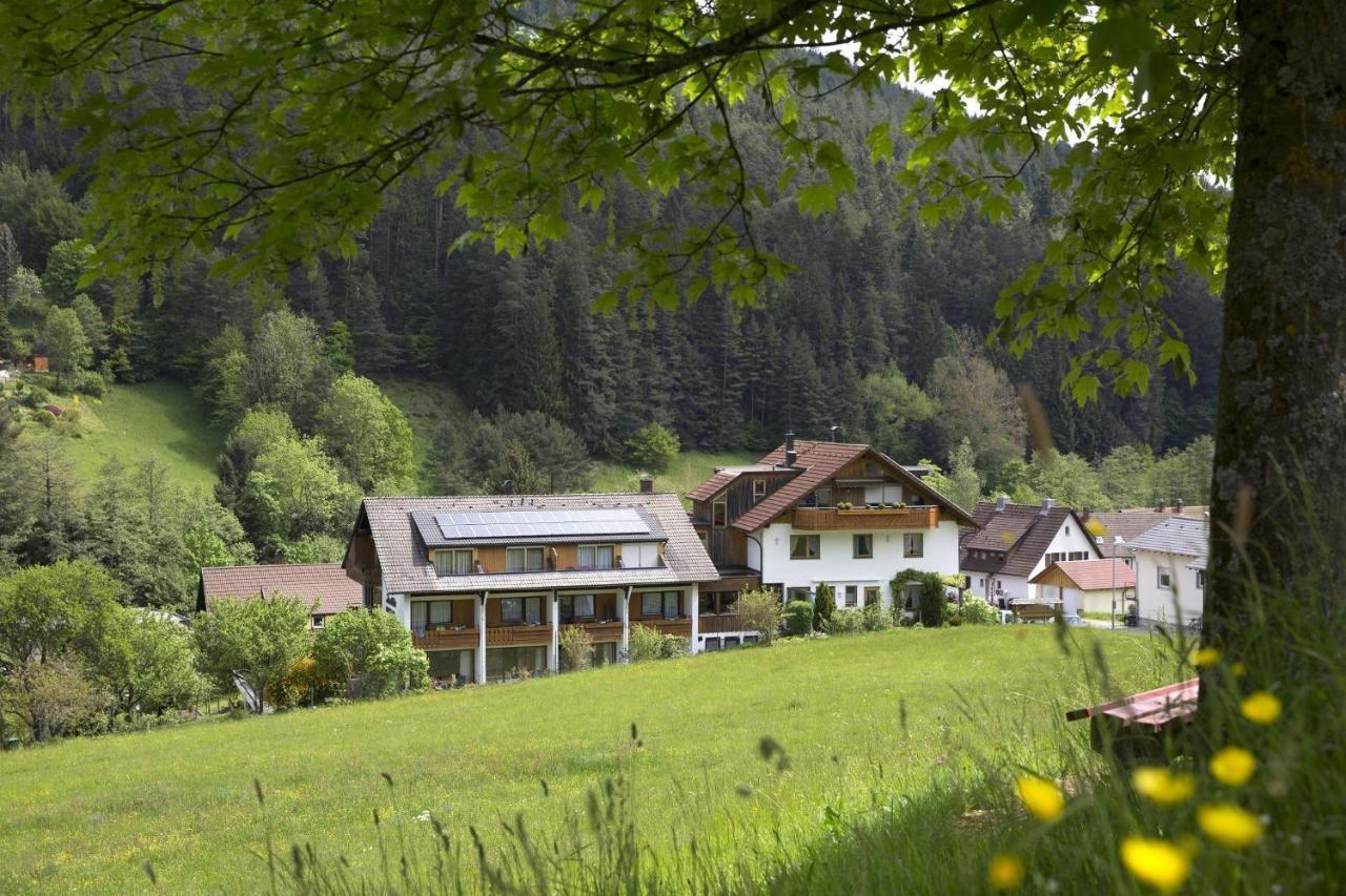 Isoldes Landhaus バイアースブロン エクステリア 写真